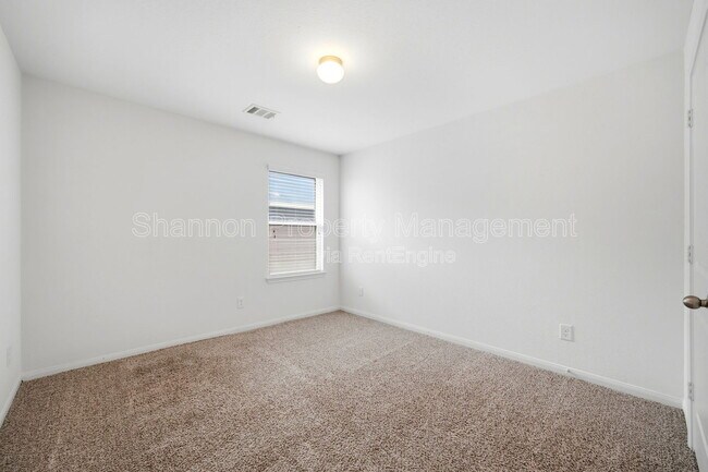 Building Photo - 10322 Urban Oak Trl