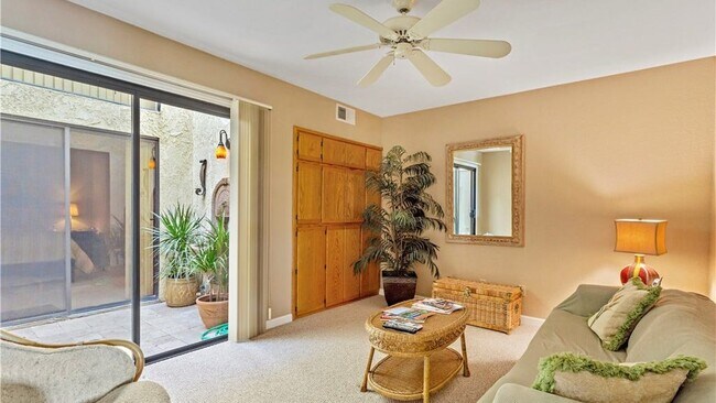 Building Photo - 41220 Woodhaven Dr W