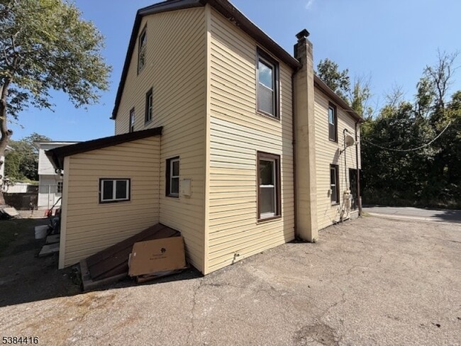 Building Photo - 17 Stoll St