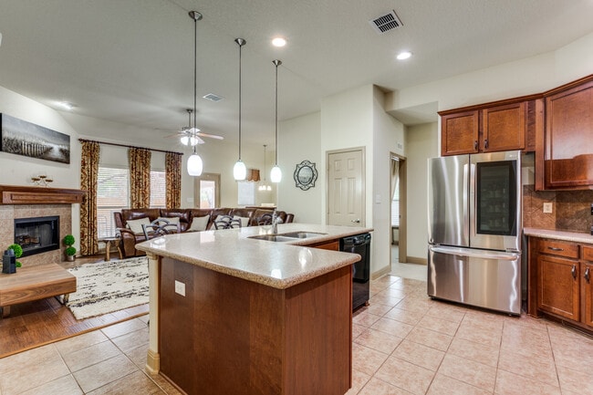 Building Photo - 5502 Waldon Walk