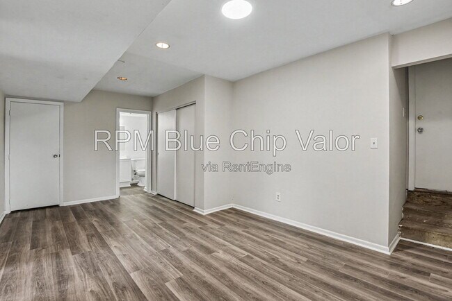 Building Photo - 1465 Eaton Ave