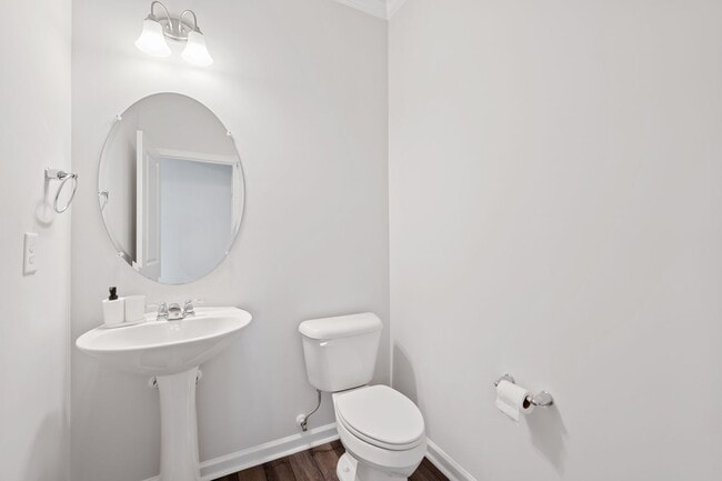 Building Photo - Charming 3-bedroom, 3.5-bathroom townhouse located in the heart of Durham, NC!