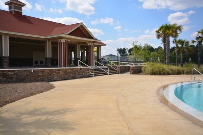 Building Photo - 45 Crystal Lake Dr