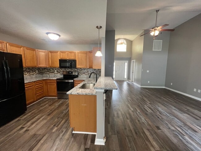 Building Photo - Conway - 3 Bedroom / 2 Bathroom House