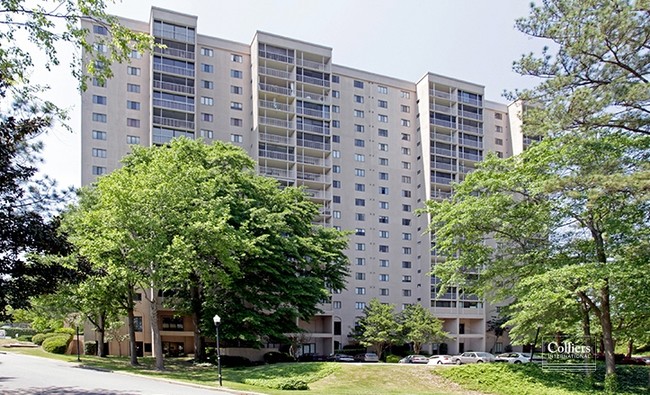 Building Photo - Middleborough Condominiums