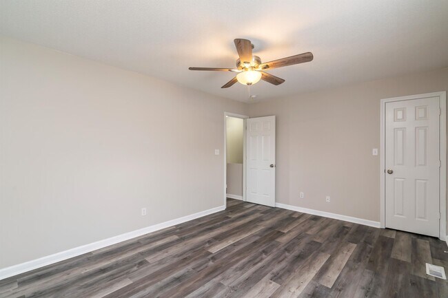 Building Photo - 4741 Scepter Way