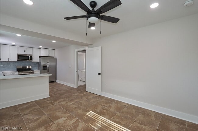 Building Photo - 135 Gulfview Ave