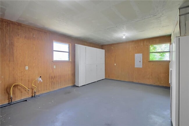 Building Photo - 16029 Dessau Rd