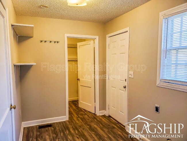 Building Photo - 1204 Franklin Dr