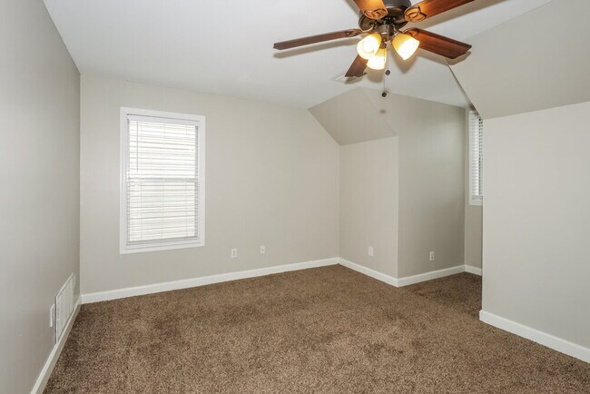 Building Photo - 2644 Graystone Dr