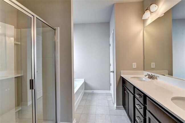 Building Photo - 1541 Winding Rdg Trl