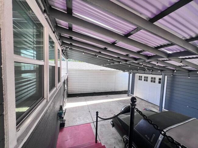 Building Photo - $500 MOVE IN SPECIAL!!! Fully Updated Home in San Leandro Available for Rent!!