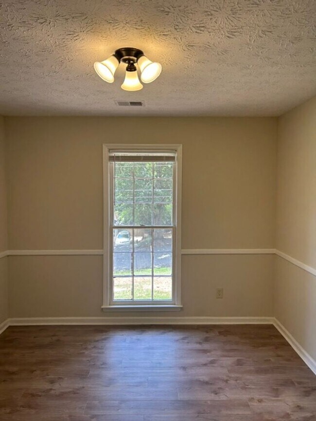 Building Photo - 1441 Autumnridge Dr