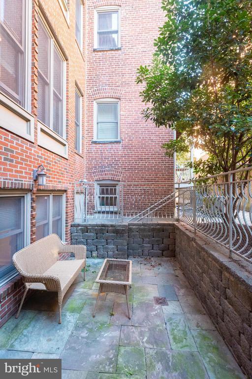 Building Photo - 1323 Clifton St NW