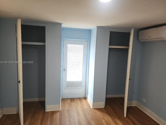 Building Photo - 9165 Highpoint Dr