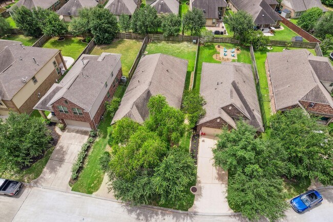 Building Photo - 31 Butternut Grove Place