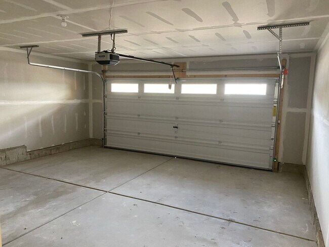 Building Photo - 29W710 Cambridge Ct