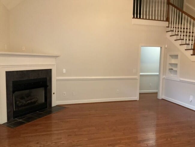 Building Photo - 104 Garden Trail Ln