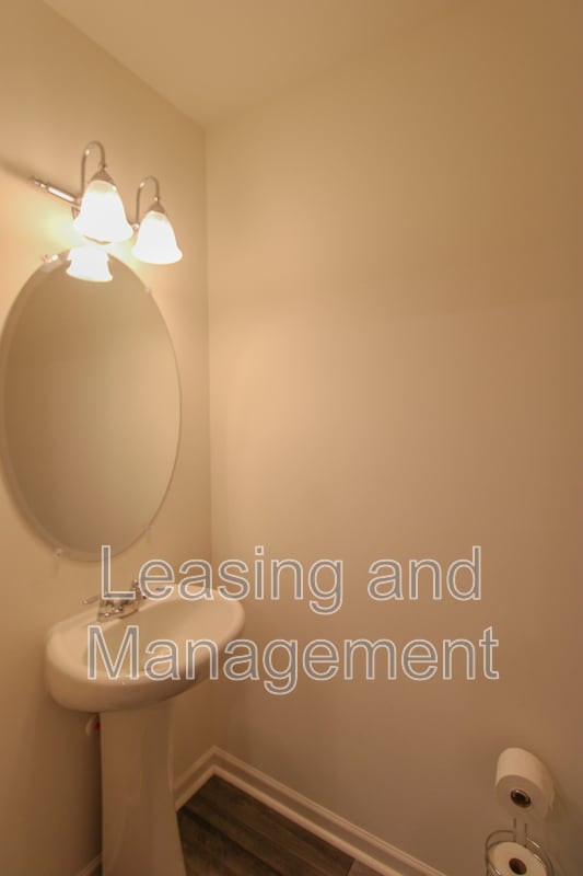 Building Photo - 507 Scarlett Maple St