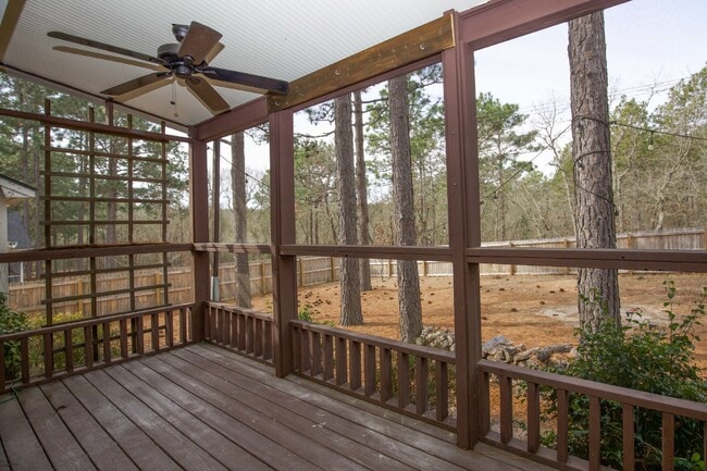 Building Photo - Charming 3 Bedroom Home in Pinehurst with ...