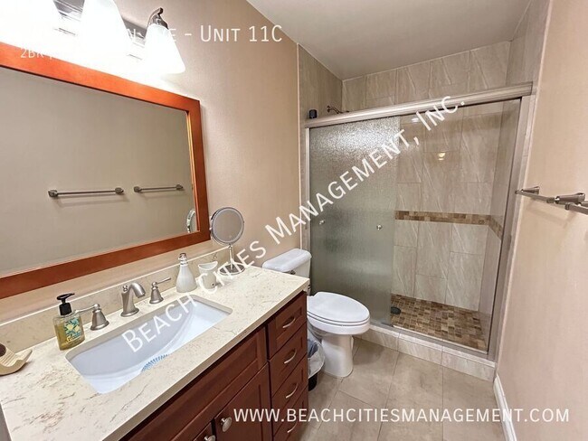 Building Photo - 3695 Linden Ave