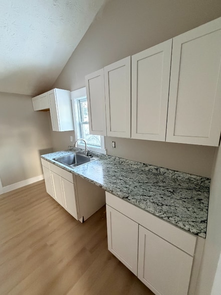 Building Photo - 1321 Oxford State Rd