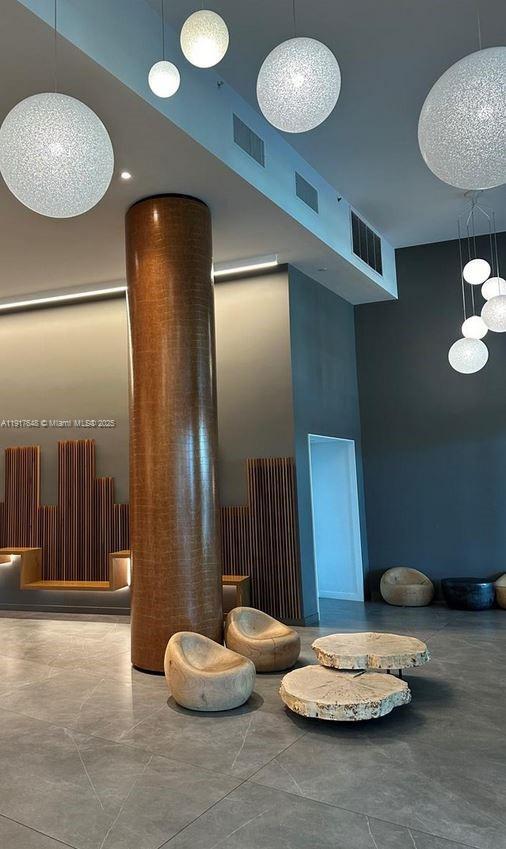 Building Photo - 350 S Miami Ave