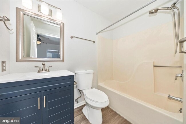 Building Photo - 19 Stonewall Ct