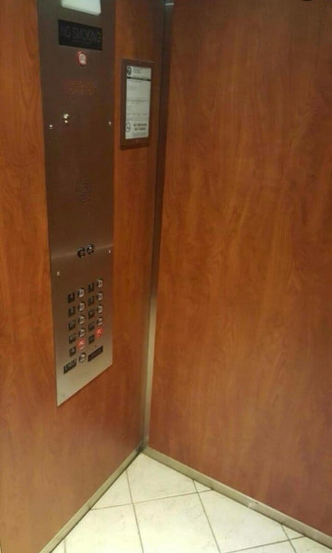 Building Photo - 50 SW 3rd Ave