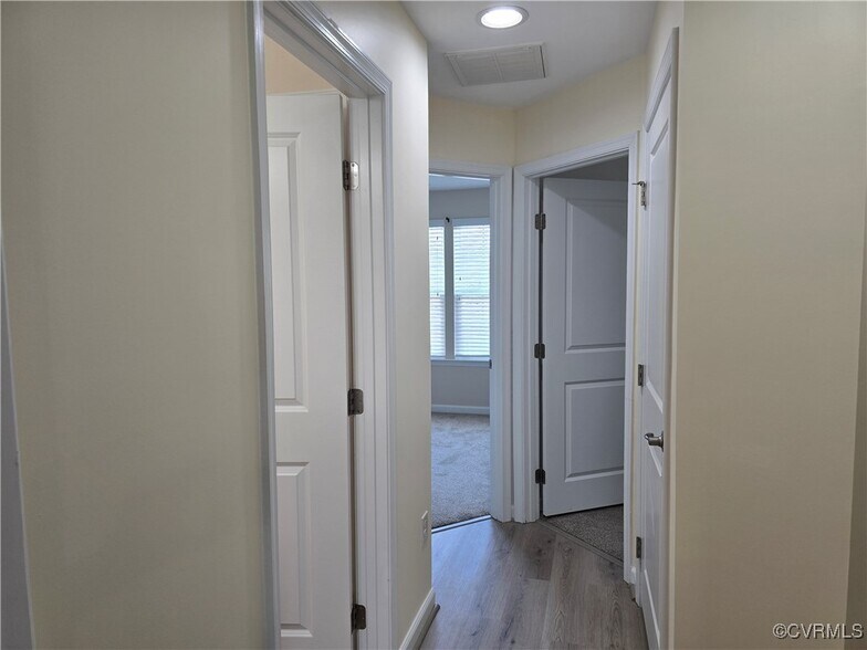 Building Photo - 11504 Claimont Mill Dr