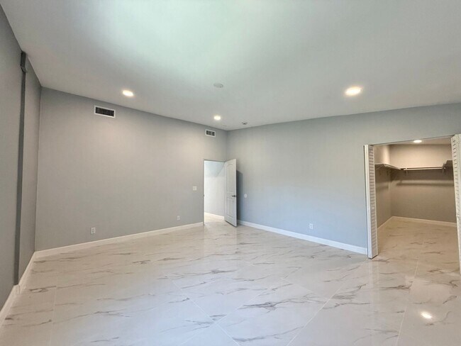 Building Photo - 17112 Ceredo Pl