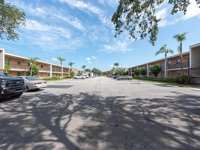 Building Photo - 12300 Park Blvd