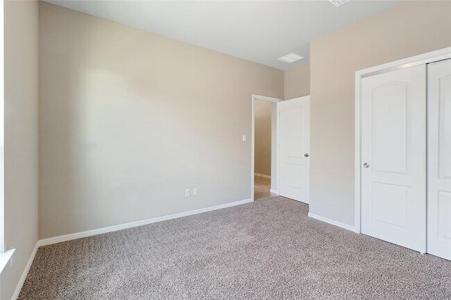 Building Photo - 205 Scenic Hills Cir