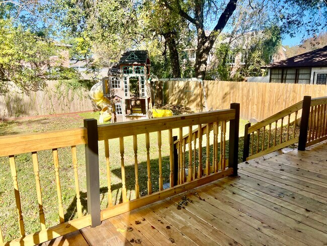 Building Photo - 1817 S Rendon St