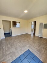 Building Photo - 1450 W 220th St