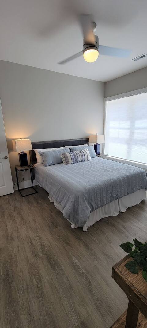 Building Photo - 1208 Commerce St