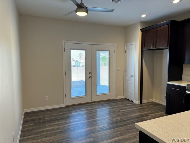 Building Photo - 5079 S Jacaranda Pl
