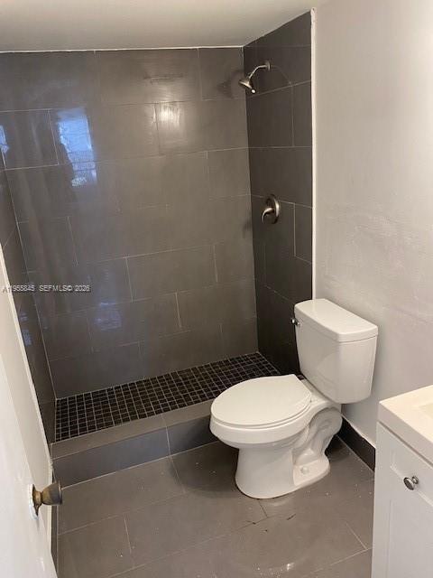 Building Photo - 8021 Southgate Blvd