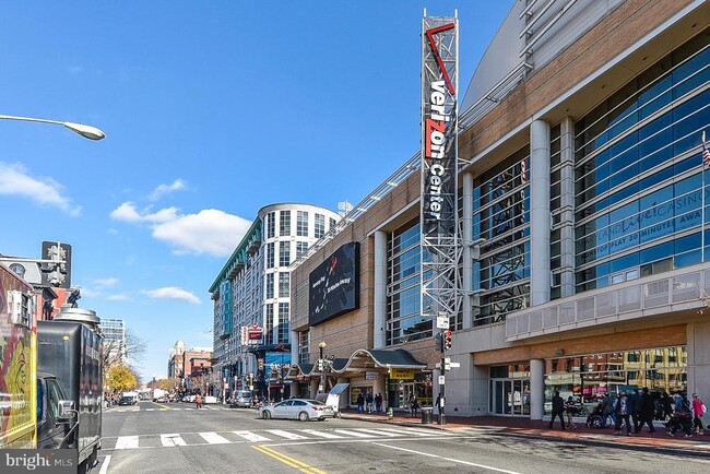 Building Photo - 777 7th St NW