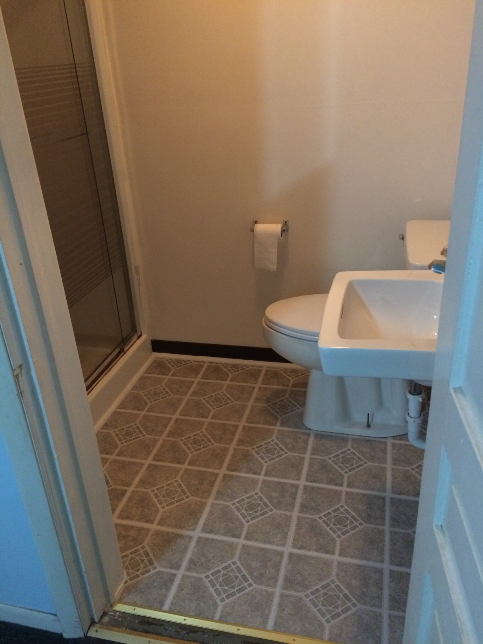 Bathroom - 3821 Bates St