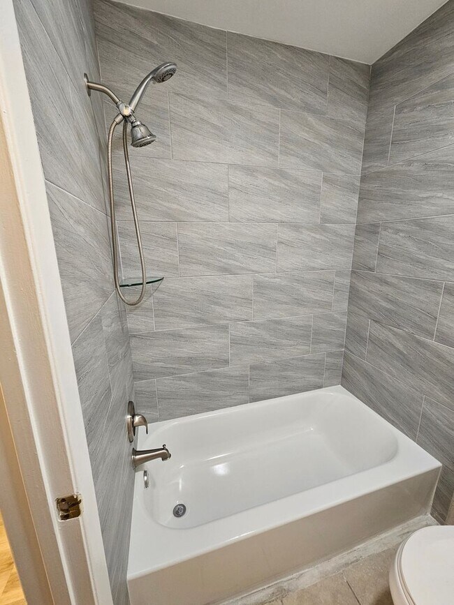 Building Photo - Beautifully Updated 2BR/2BA with Loft Oasis – Safe & Gated Community