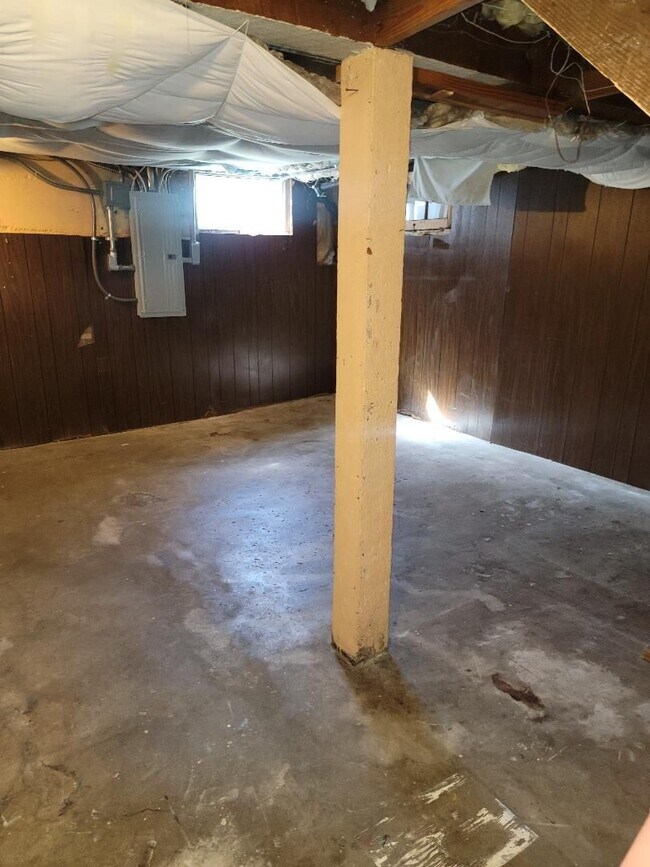 Building Photo - Beautiful Craftsman-style 3 bedroom, 2 bath home (1632 sq ft)  near Lake Steilacoom PLUS studio c...