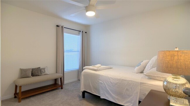 Building Photo - 6987 SW 136th Ln