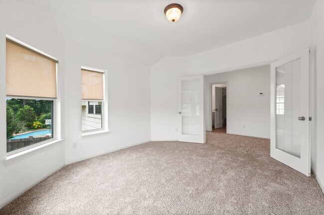 Building Photo - 13202 Brushy Knoll Ln