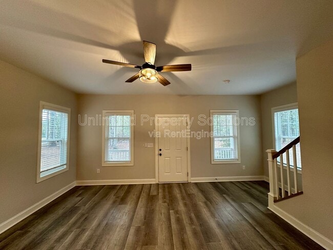 Building Photo - 70 Arlene Dr