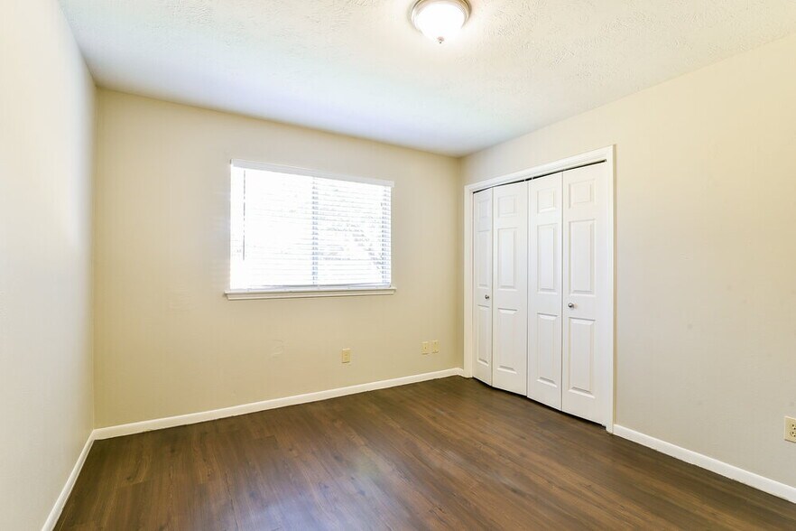 Building Photo - 15022 Mulberry Meadows Dr