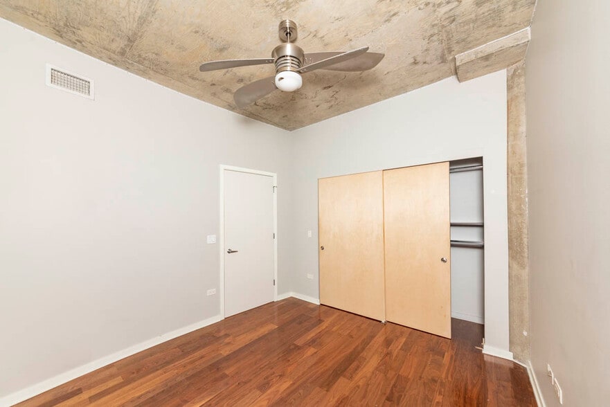 Building Photo - 700 N Larrabee St