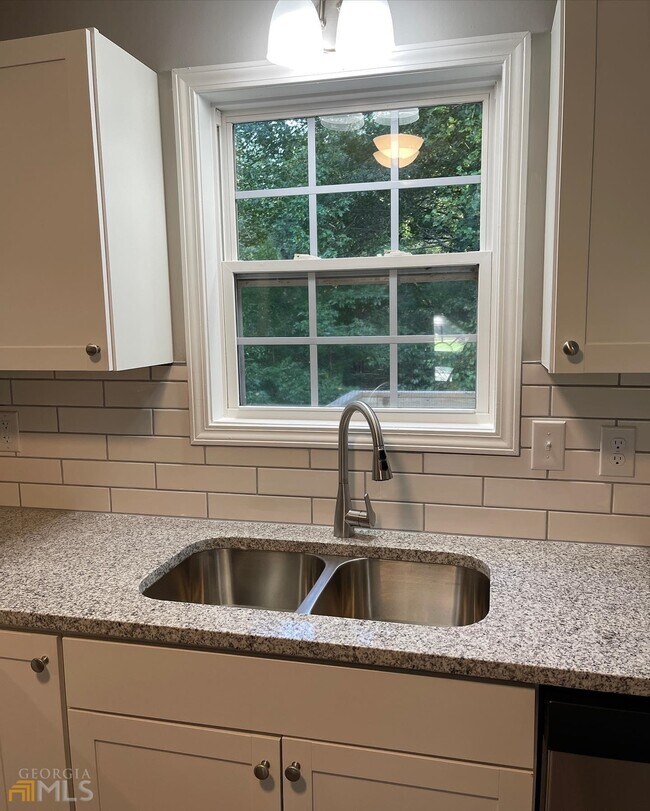 Building Photo - 509 Ashford Ct