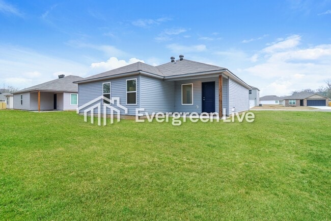 Building Photo - 167 Meadow Dr