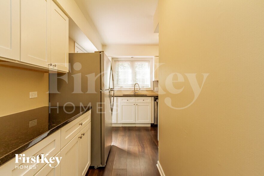 Building Photo - 20460 Arcadian Dr